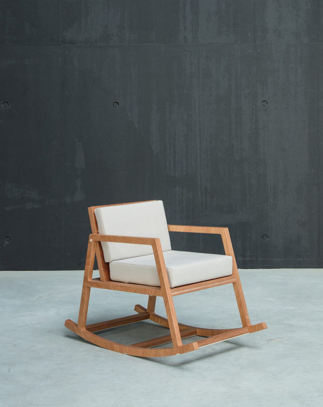 Gros plan sur un coussin sur mesure de qualité, fabriqué en France