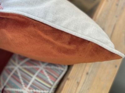 Mousse et tissu extérieur sur mesure pour les coussins de canapés de jardin