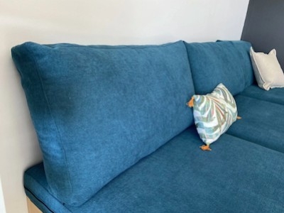 Personnalisez votre canapé avec un coussin sur mesure sur leboncoussin.fr